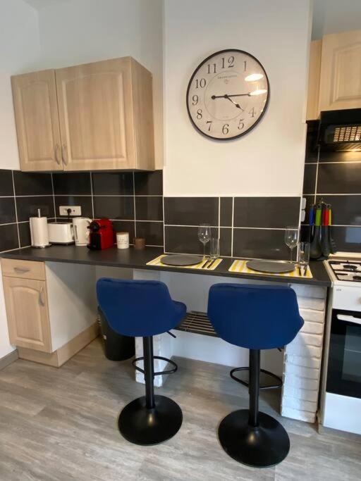 Le Petit Gayant Apartment Douai Bagian luar foto